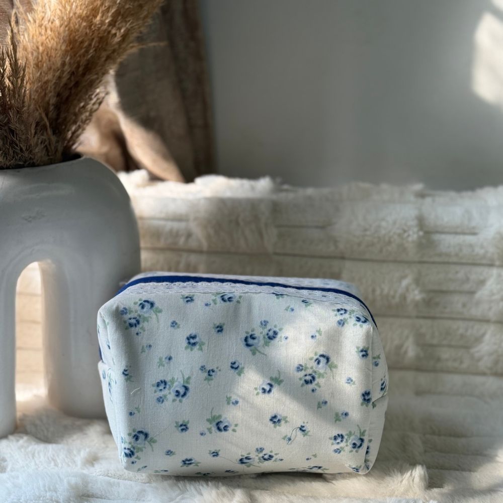 Bluebell vanity - Image 2