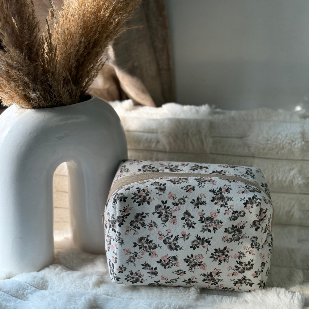 Blush Garden Vanity - Image 4