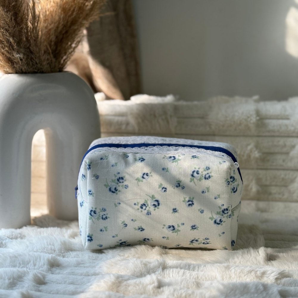 Bluebell vanity - Image 3