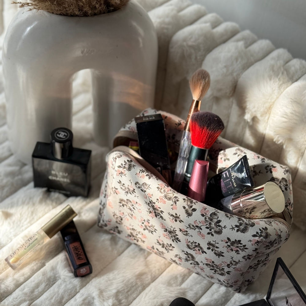 Blush Garden Vanity - Image 9